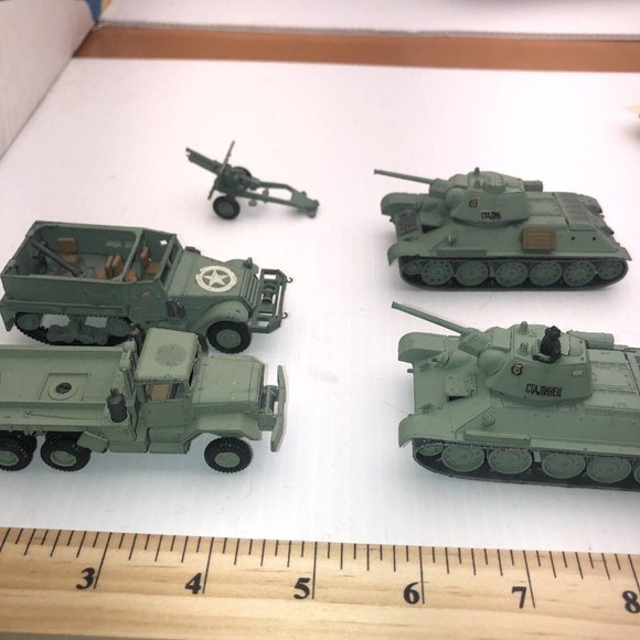 Vintage Airfix Model WWII US Army Vehicles 5 Piece Lot Missing Winch For Truck - Picture 3 of 5